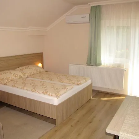 Csilla Apartman 酒店 Hajdúszoboszló