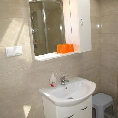 Csilla Apartman ハイデゥソボスロー